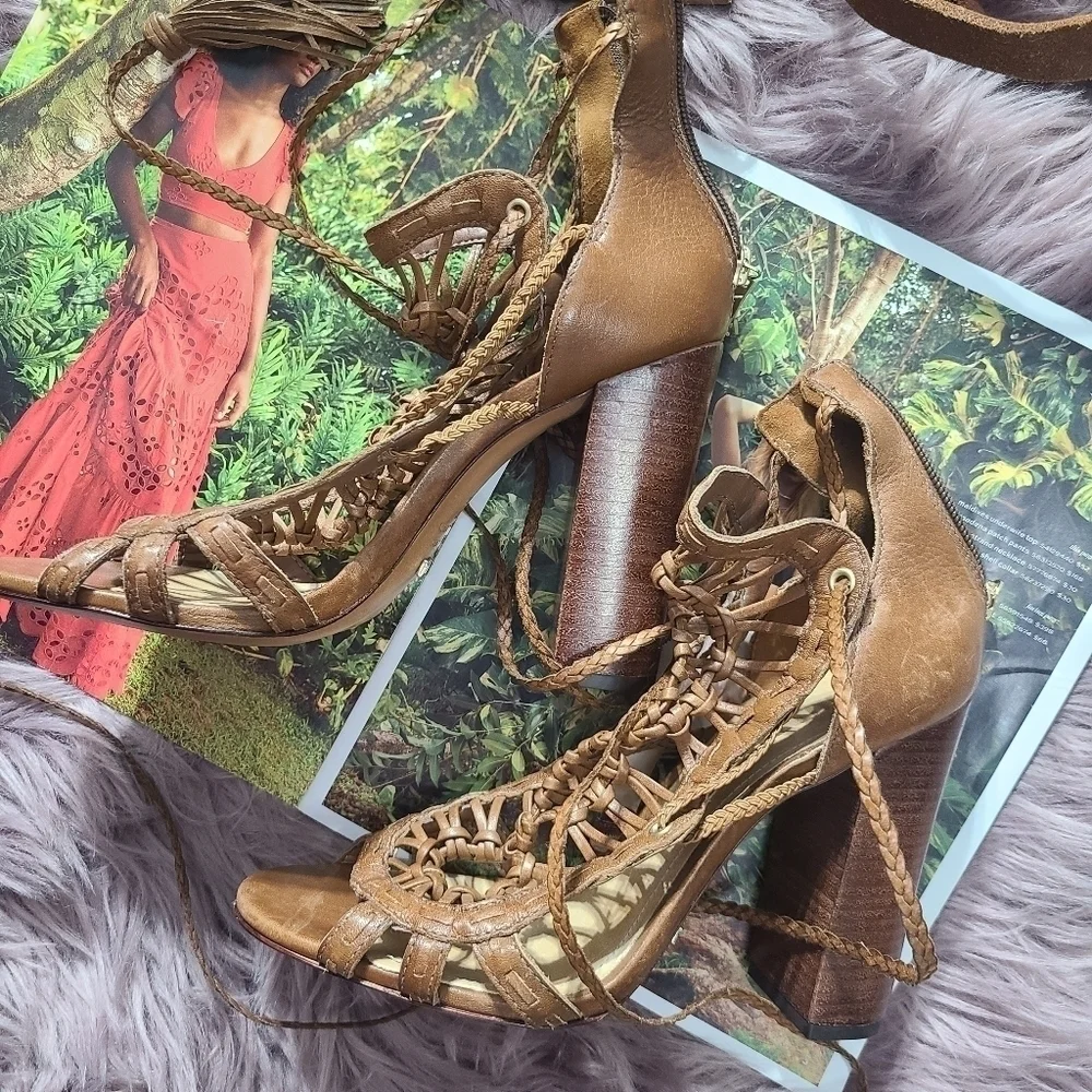 Dubai Heels - Picture 3 of 14
